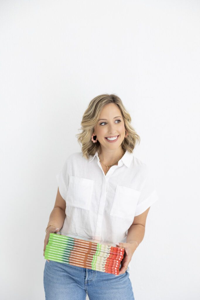 Author Kaylin Bergeson Lavender and Latte Orlando Brand Session